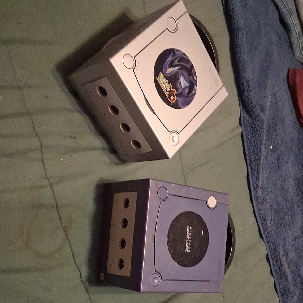 Nintendo GameCube Console Set - Silver and Purple